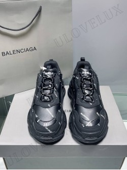 Balenciaga shoes 32