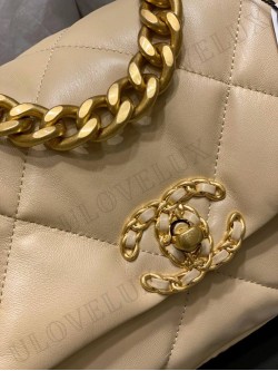 Chanel bag 154