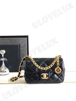 Chanel bag 165