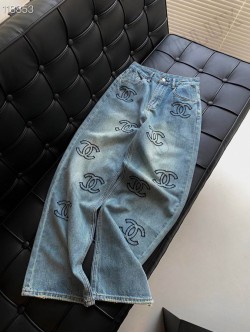 Chanel Jeans 13