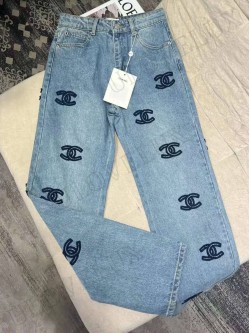 Chanel Jeans 3