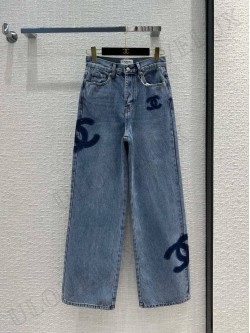 Chanel Jeans 4