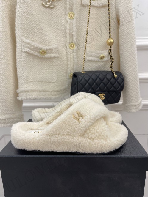 Chanel Slippers 1