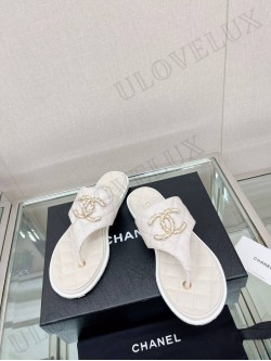 Chanel flip-flop 30