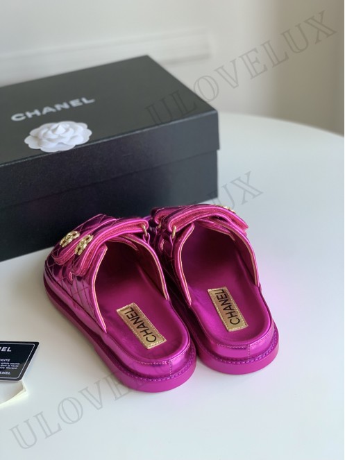 Chanel flip-flop 37