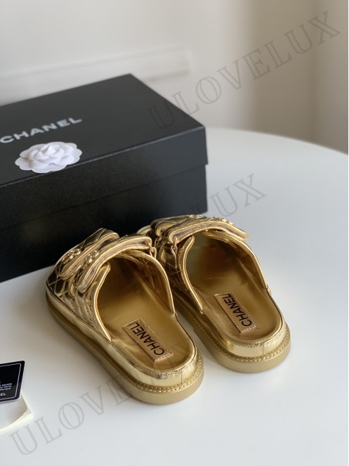 Chanel flip-flop 38