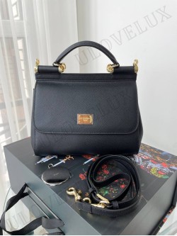 D&G bag 4