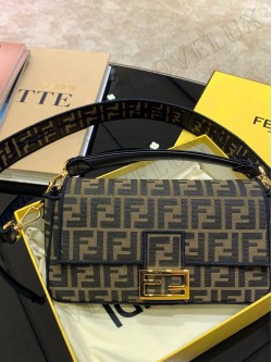 Fendi bag 28