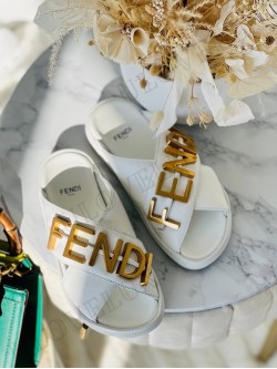 Fendi Flip-flop 2