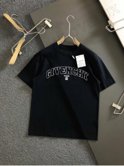 Givenchy T-Shirt 5