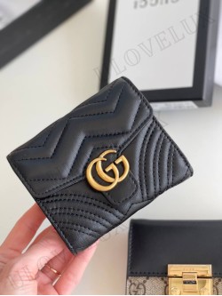 Gucci wallet 1