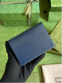 Gucci wallet 11