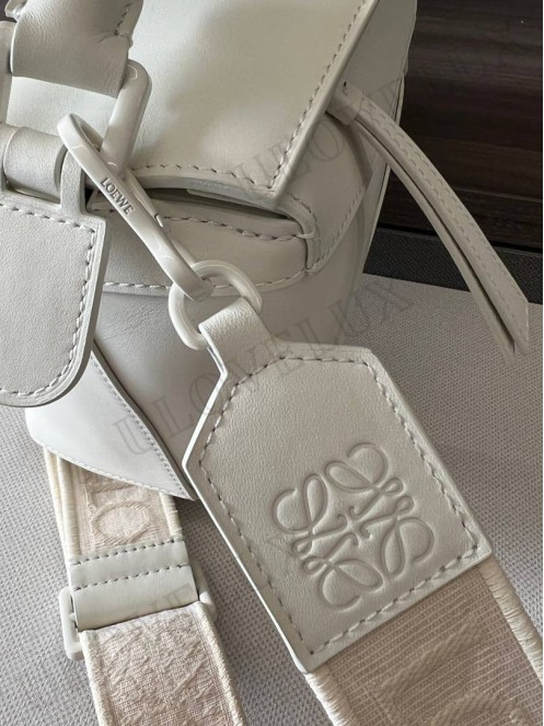 Loewe bag 11