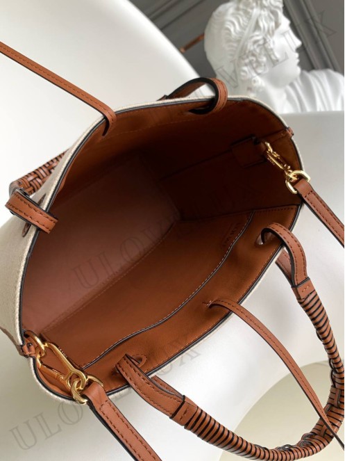 Loewe bag 13