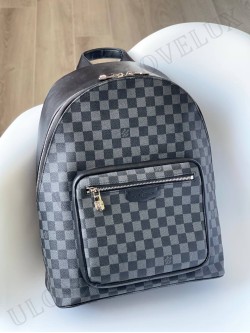 LV backpack 3