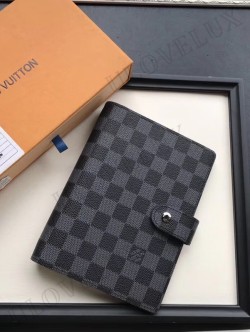 LV NOTEBOOK 4