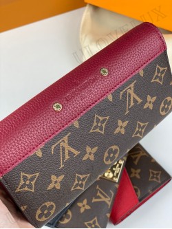 LV wallet 4