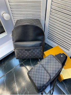 LV backpack 8