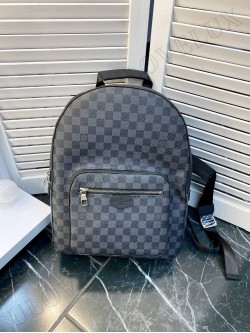 LV backpack 7