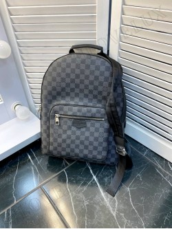 LV backpack 7