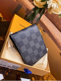 LV wallet 12