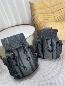 LV backpack 44