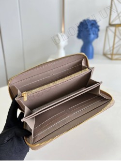 LV wallet 24