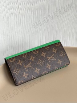 LV wallet 33