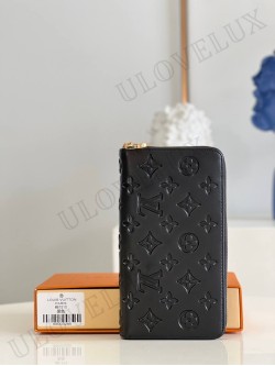 LV wallet 38