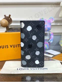 LV wallet 43