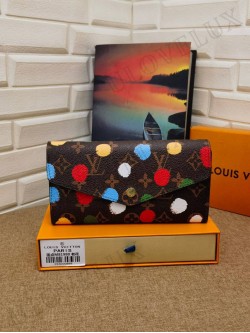 LV wallet 53