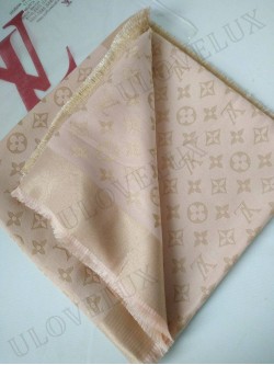 LV scarf 19