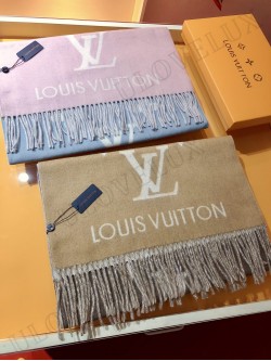 LV scarf 27