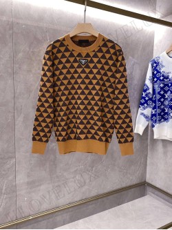 LV sweater 6