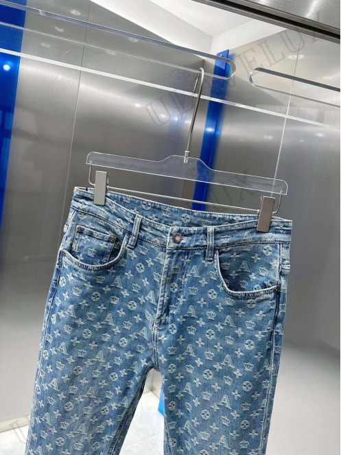 LV Jeans 10