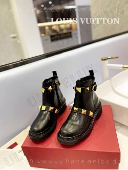 VLTN boots 23