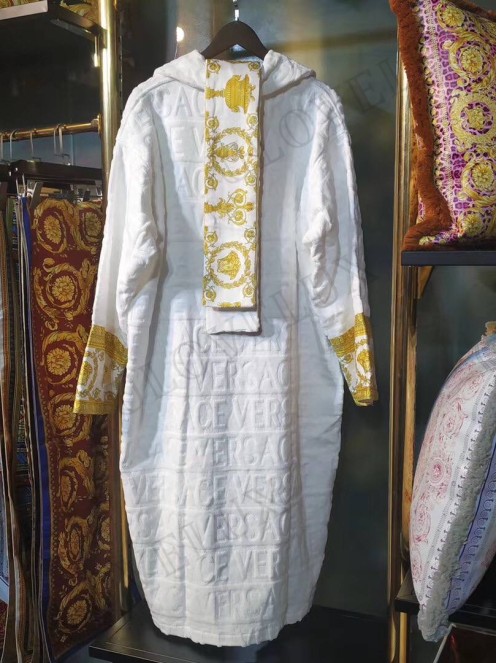 Versace robe 5