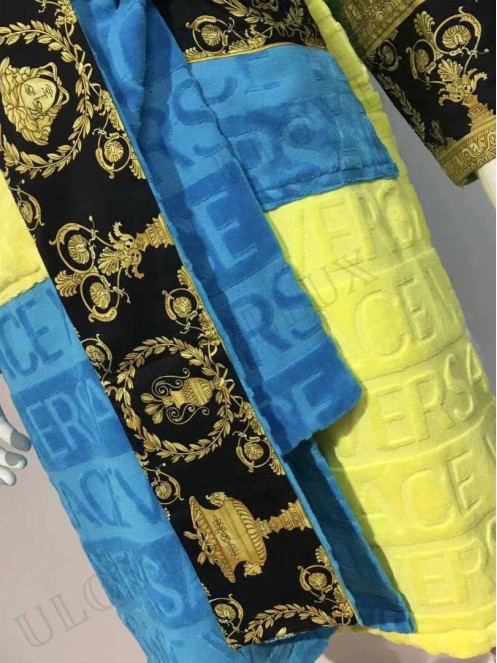 Versace robe 1