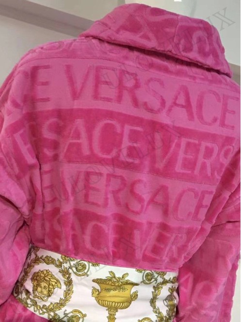 Versace robe 2