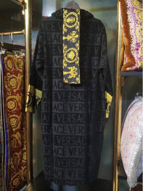 Versace robe 3