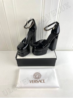 Versace shoes 12